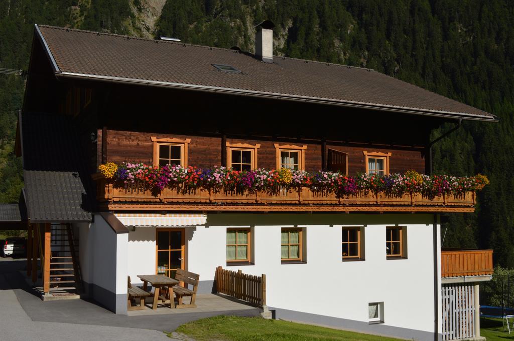 Ferienwohnungen Niederarnigerhof Familie Bauernfeind Кальс-ам-Гросглоккнер Экстерьер фото